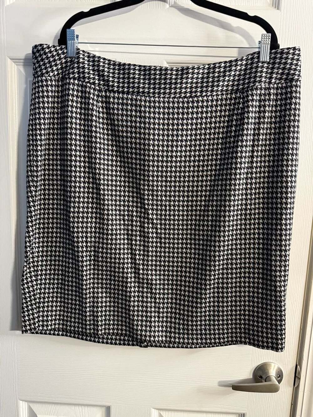 Lane Bryant Black and White Houndstooth Pencil Skirt Size 22